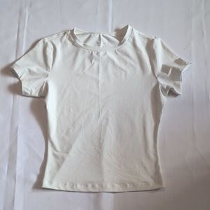 Trendy Queen White Short Sleeve T-Shirt